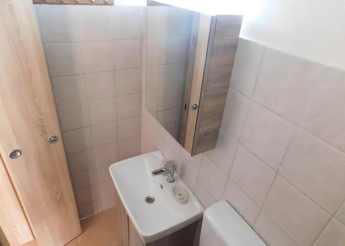 Bollasstudios Aparthotel Plitra