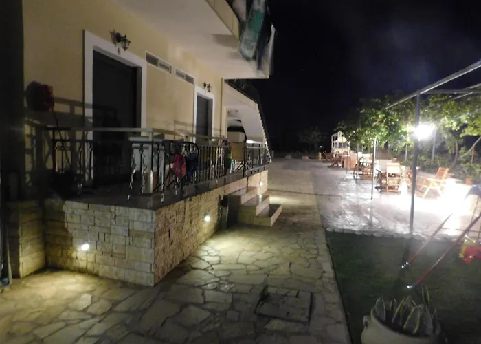 Aparthotel Bollasstudios Plitra