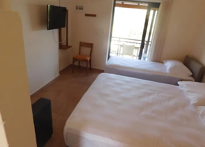 Bollasstudios Aparthotel Plitra